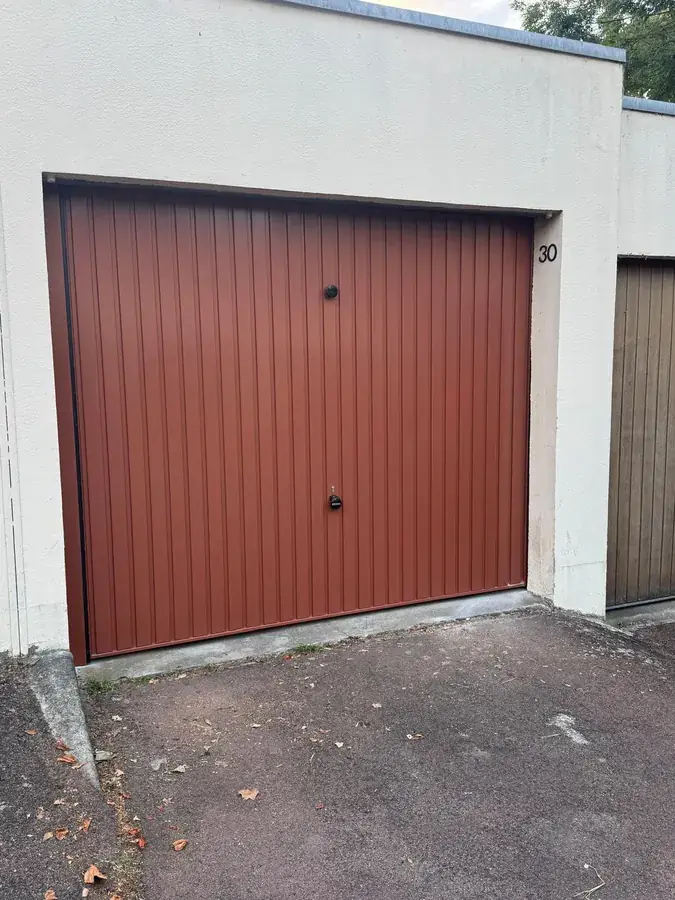Porte de garage basculante neuve, réalisation ERM Service